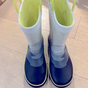 Rain boots Dino’s